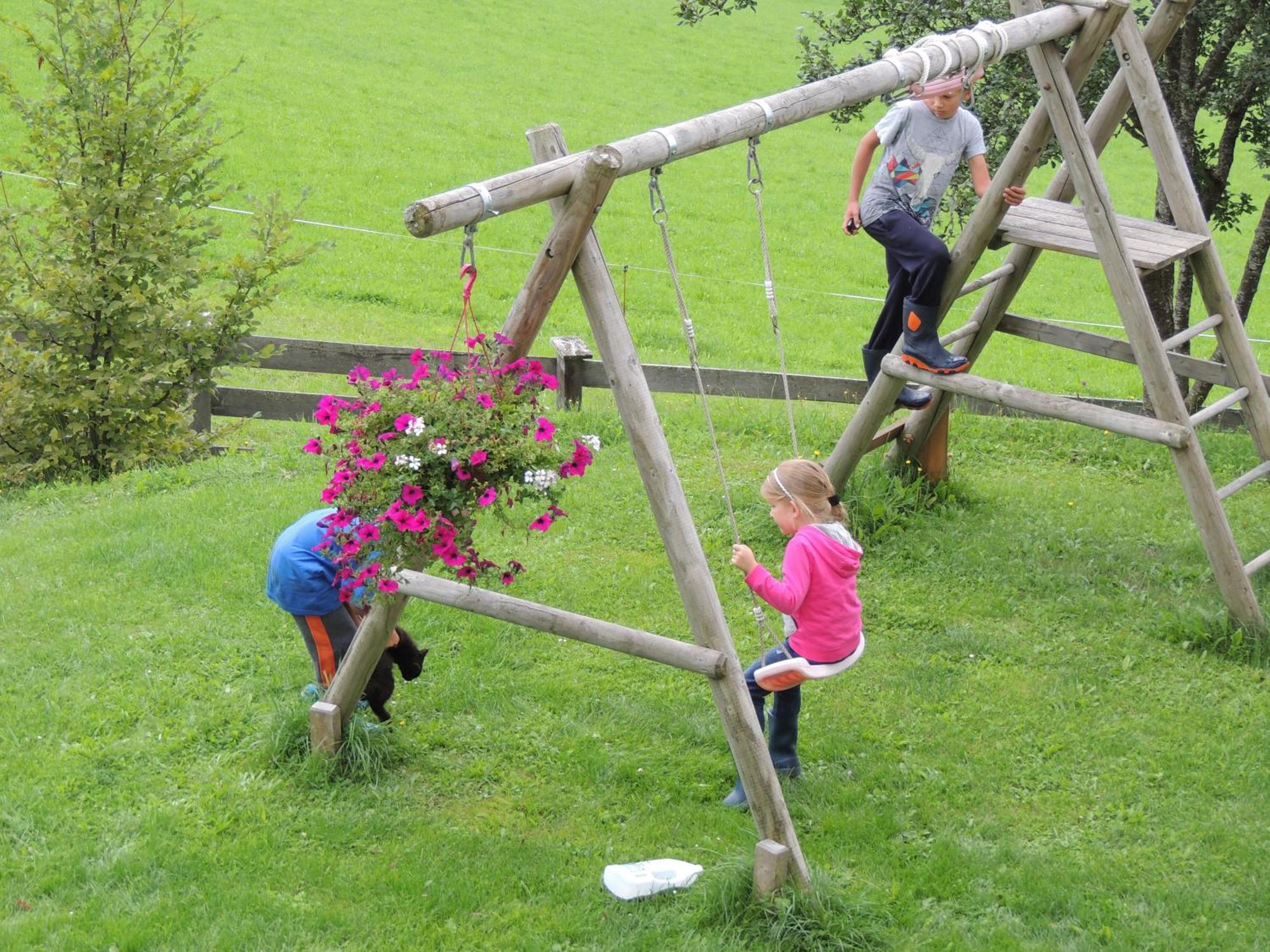 Ferienwohnungen Bachergut Mariapfarr Szoba fotó